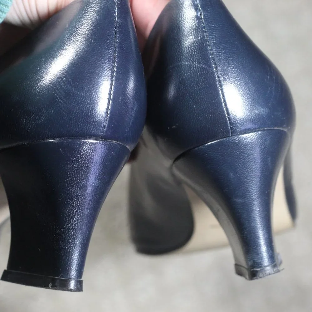 Etienne Aigner Seville Size 9.5 Navy Blue 2.5